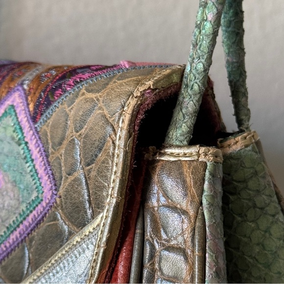 NWT 90s Vibrant Pink and Purple Crossbody Bag with Bohemian Flair patchwork - Picture 3 of 13